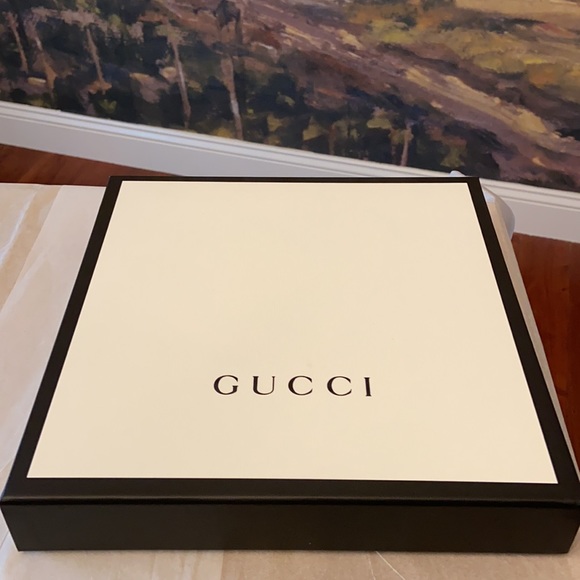 BNWT Authentic Gucci Scarf - Picture 10 of 10